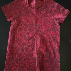 Lululemon Red T-Shirt